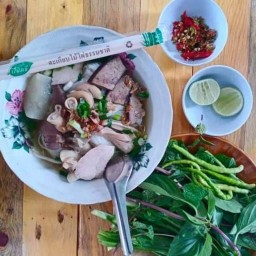 ข้าวปุ้นน้ำแจ่วคุณชายบ้านฟากเลย
