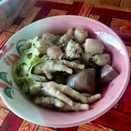 ก๋วยเตี๋ยวไก่บุฟเฟ่  ก๋วยเตี๋ยวไก่บุฟเฟ่ อาหารตามสั่ง