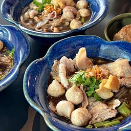 ก๋วยเตี๋ยวเรือหมูสามชั้นชาบู