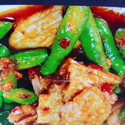 ผัดพริกแกงหมู,เนื้อ