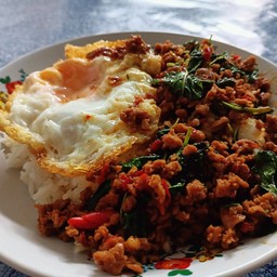 (พิเศษ)ข้าว+กระเพรา+ไข่ดาว