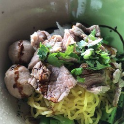 ก๋วยเตี๋ยวเนื้อแห้ง