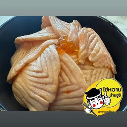 ข้าวหน้าแซลมอนเบิร์น 8 ชิ้น ไม่ราดซอส