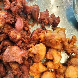 ข้าวห่อ เนื้อไก่+กึ๋น