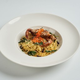 พาสต้าผัดแห้งปูนิ่ม