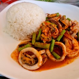 ข้าวราดพริกแกง