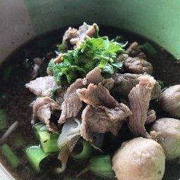 เกาเหลาเนื้อน้ำตก