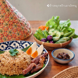 ข้าวน้ำพริกเผาผัดหมู