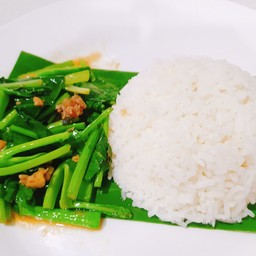 ข้าวคะน้าปลาเค็ม