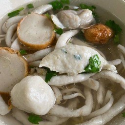 เส้นปลา ลูกชิ้นปลา(น้ำใส)