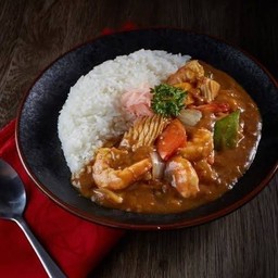 ข้าวราดแกงกระหรี่ทะเล(สไตล์ญี่ปุ่น) (ข้าวหอมมะลิผสม)