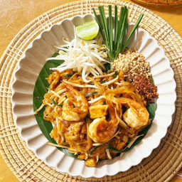 ผัดไทกุ้งสด