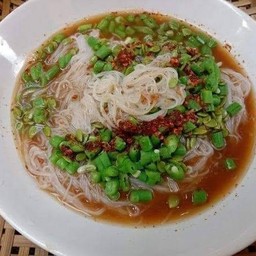 ยำขนมจีนหมูยอ