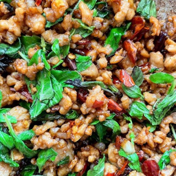 [อร่อยซ่ากับโค้ก] ข้าว+หมูสับกะเพราชายแดน +  ชเวปส์มะนาวโซดา ไม่มีน้ำตาล (กระป๋อง) 