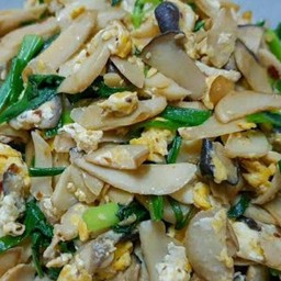 เห็ดรวมผัดไข่