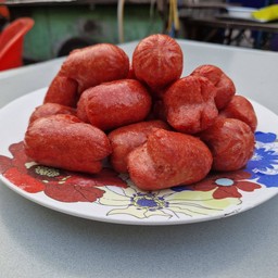 ลูกชิ้นทอด ทองสุขเชียงใหม่ by แบงค์