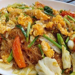 ผัดวุ้นเส้นใส่ไข่
