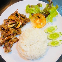 ข้าวยำหมูย่าง