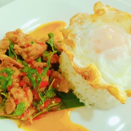ข้าวกระเพราไก่+ไข่ดาว