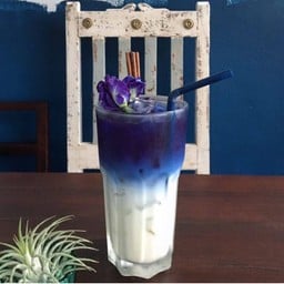 Iced Butterfly Pea Latte