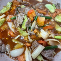 ผัดเปรี้ยวหวานราดข้าว