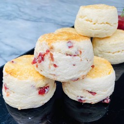 แครนเบอร์รี่สโคน 1 ชิ้น