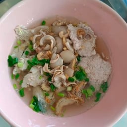 Dเกี๊ยวปลา (น้ำ)