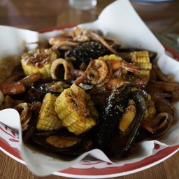 ป๋ายนา คาเฟ่ ห้วยสัก