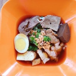 ก๋วยจั๊บเยาวราช (ตลาดช่างเคี่ยน)