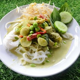 ขนมจีนแกงเขียวหวานไก่