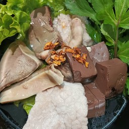 ต้มเลือดหมู