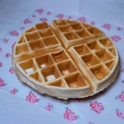 วาฟเฟิลคุณลูน่า by Marupan