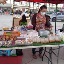 เจ๊แขก หน้าตลาดเทิดไท