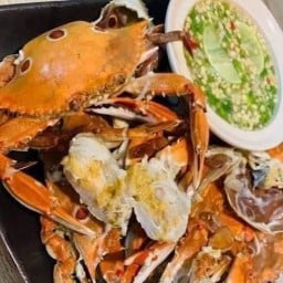 เฮียเอ๊ะ ยำหมึกสะดุ้ง ยำแซ่บน้ำลายแตก สาขา1