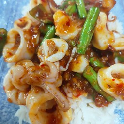 พริกแกงปลาหมึก