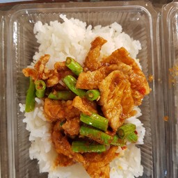 ข้าวราดพริกแกงหมู