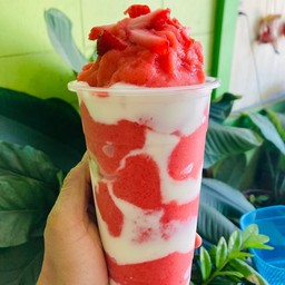 สตรอว์เบอร์รี่โยเกิร์ต