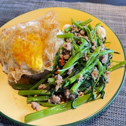 ข้าวผัดผักบุ้งหมูสับ(ไม่รวมไข่)