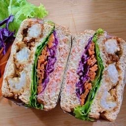 ยามเช้า sandwich