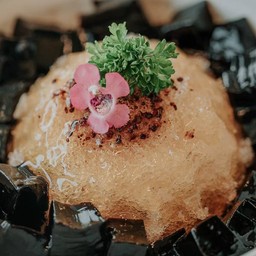 น้ำแข็งใสเฉาก๊วย