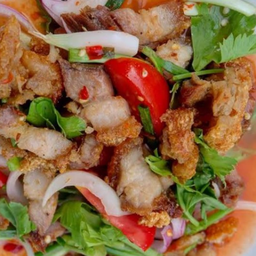 ยำหมูกรอบ