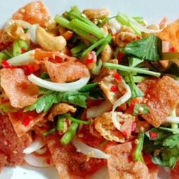 ยำสามกรอบ