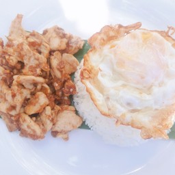 ข้าวไก่กระเทียม+ไข่ดาว