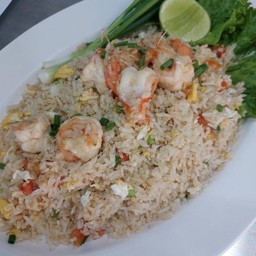 ข้าวผัดกุ้ง จานใหญ่