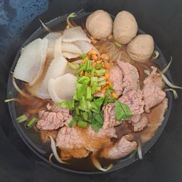 ก๋วยเตี๋ยวเนื้อตุ๋นยายต้อย-หนองคาย