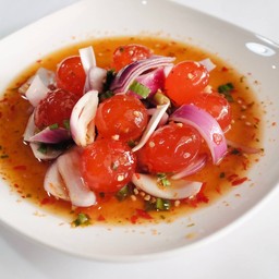 ยำไข่แดงเค็ม