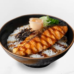 ข้าวหน้าสเต็กปลาแซลมอน