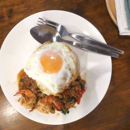 ข้าวราดกระเพรา