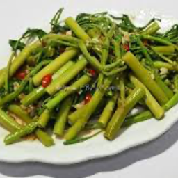 ผัดกระเฉดน้ำมันหอย