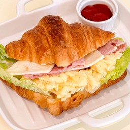 CROISSANT HAM CHEESE with EGG